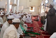 كلمة الحبيب عمر بن حفيظ في تشييع جنازة الحبيب حسين بن عمر الحداد كلمة الحبيب عمر بن حفيظ في تشييع جنازة الحبيب حسين بن عمر الحداد
