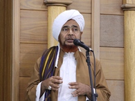 شرف الصلة بالرحمن وتضاؤل وتلاشي وهوان كل الصلات المنقطعة عنه بين الإنس والجان