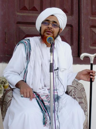 أثناء إلقاء المحاضرة للنساء عصر الجمعة