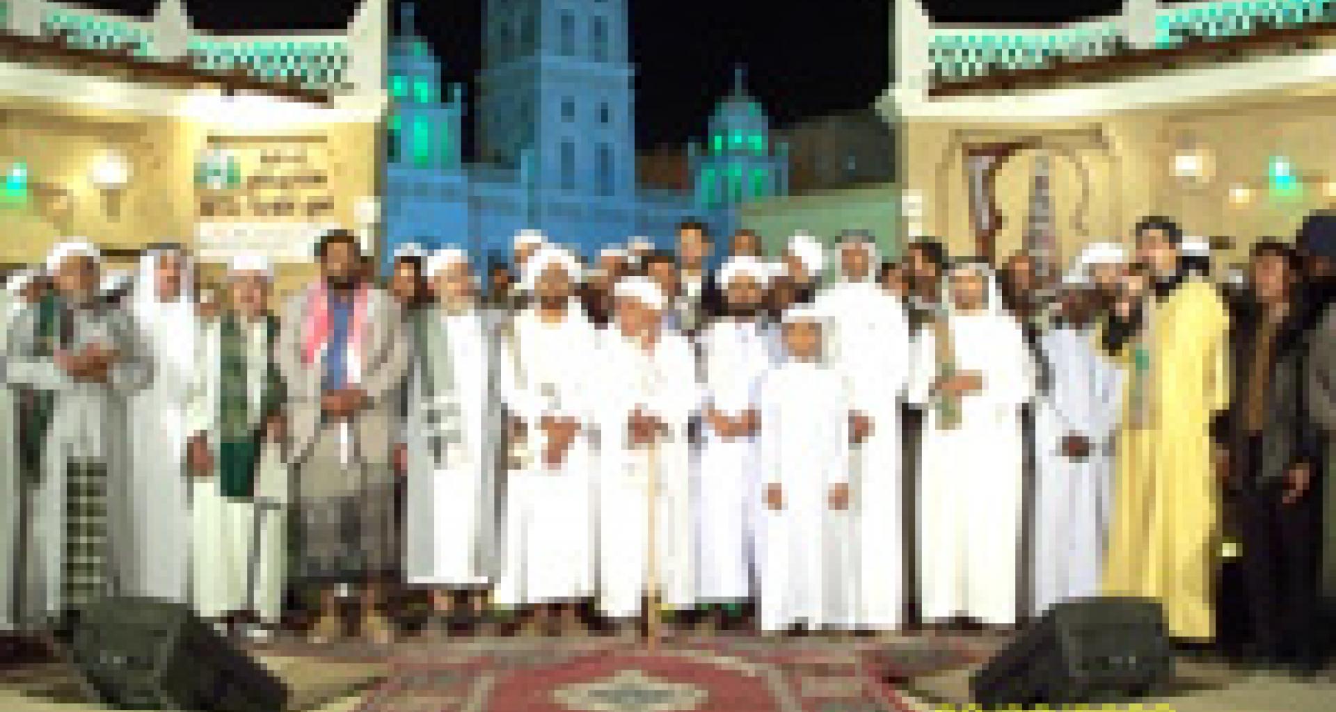 صورة جماعية في ختام مهرجان المحبة والنصرة الإنشادي الرابع