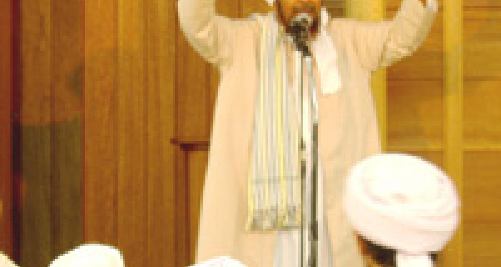 الحبيب عمر وهو يلقي كلمته الحبيب عمر وهو يلقي كلمته