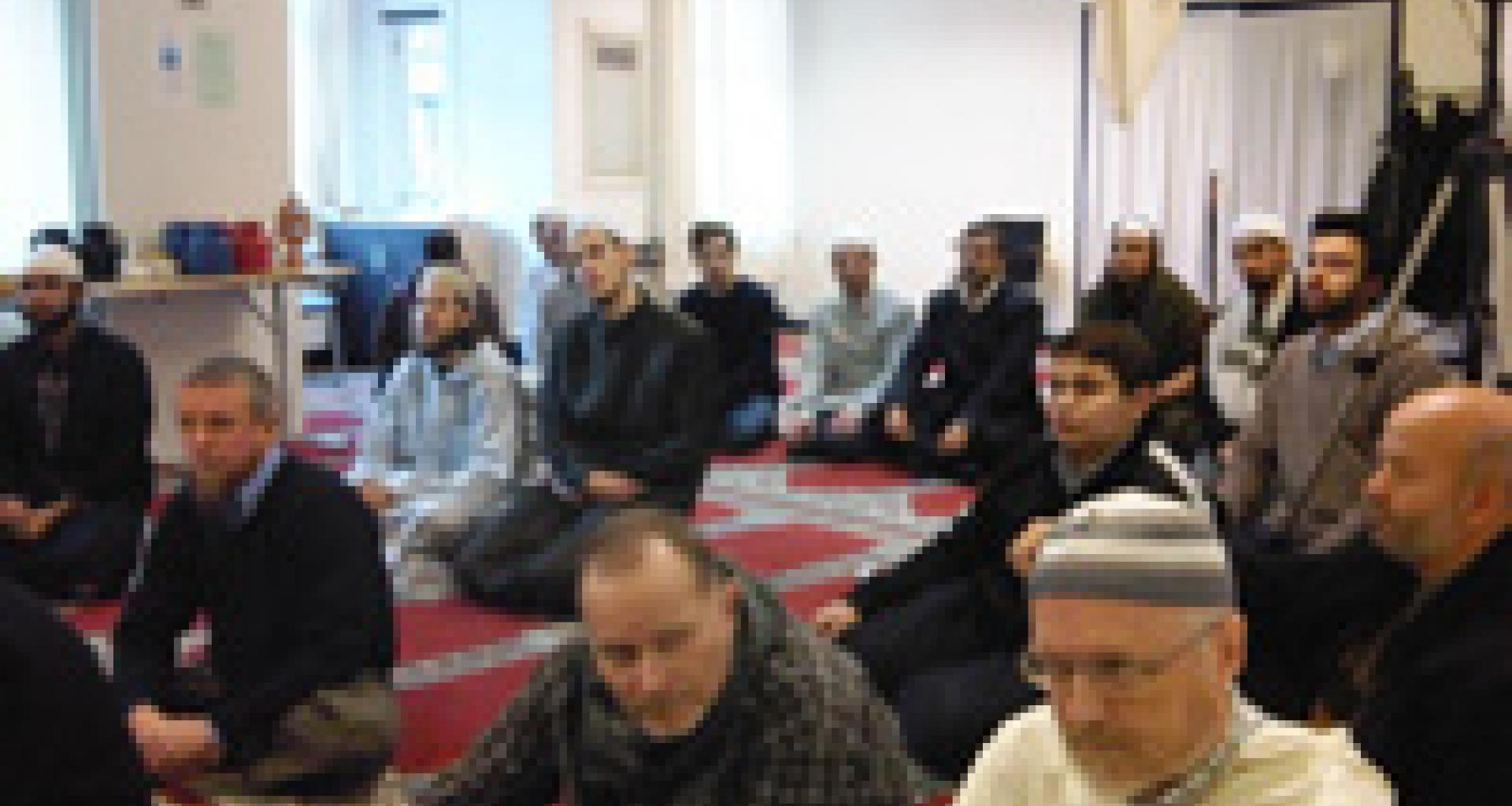 جانب من المهتمين بالدعوة جانب من المهتمين بالدعوة