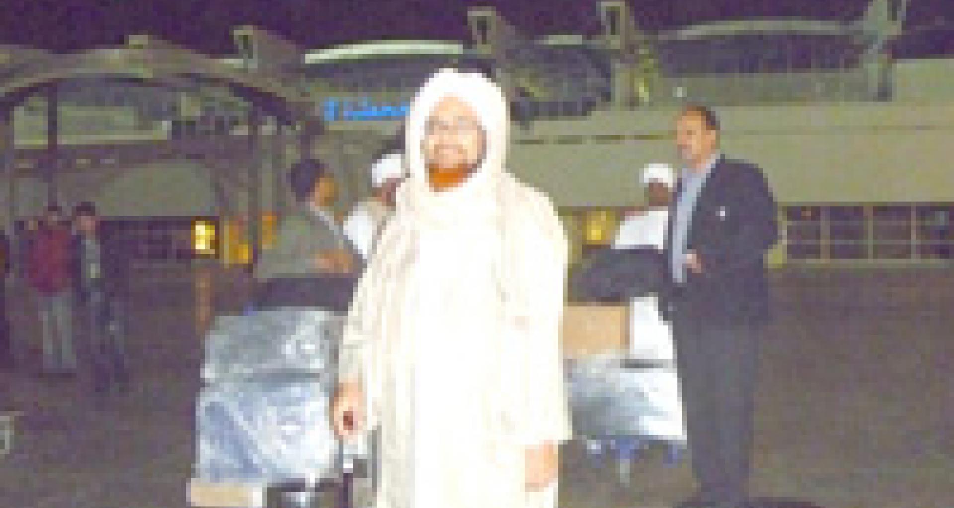 الحبيب عمر لحظة وصوله مطار الدار البيضاء مساء الثلاثاء الحبيب عمر لحظة وصوله مطار الدار البيضاء مساء الثلاثاء