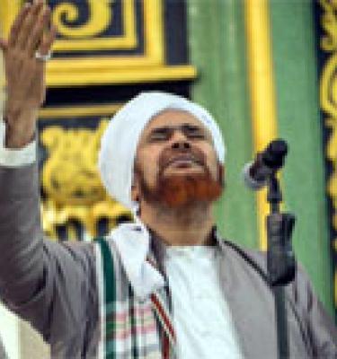 {إِنَّمَا الْمُؤْمِنُونَ إِخْوَةٌ}