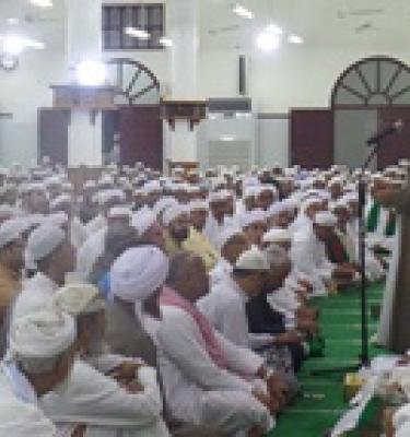 عظمة الاتصال بالمنهج النبوي وأهميته لدرء الفتن