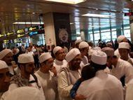 الحبيب عمر يصل سنغافورة في رحلة دعوية